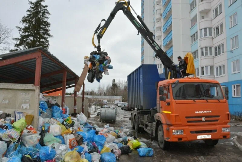 Вывоз бытового мусора в Сочи с погрузкой в октябре