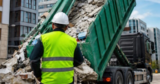 Вывоз строительного мусора в Сочи: услуги лицензированной компании — ПроМусор